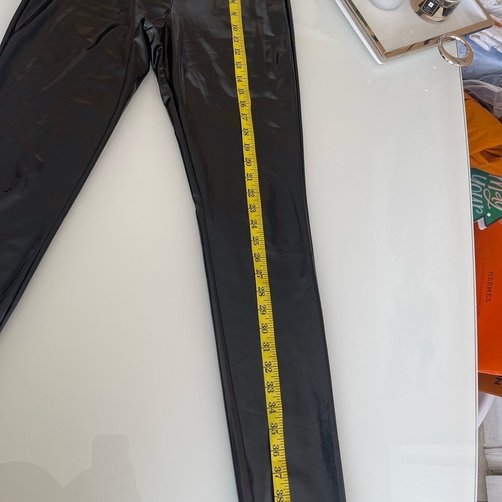 H&M Divided black faux pantent leather vinyl leggings - Picture 12 of 14